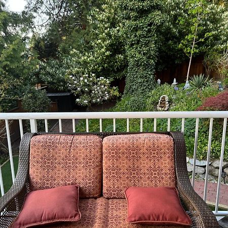 Beautiful Modern Suite North Vancouver Extérieur photo