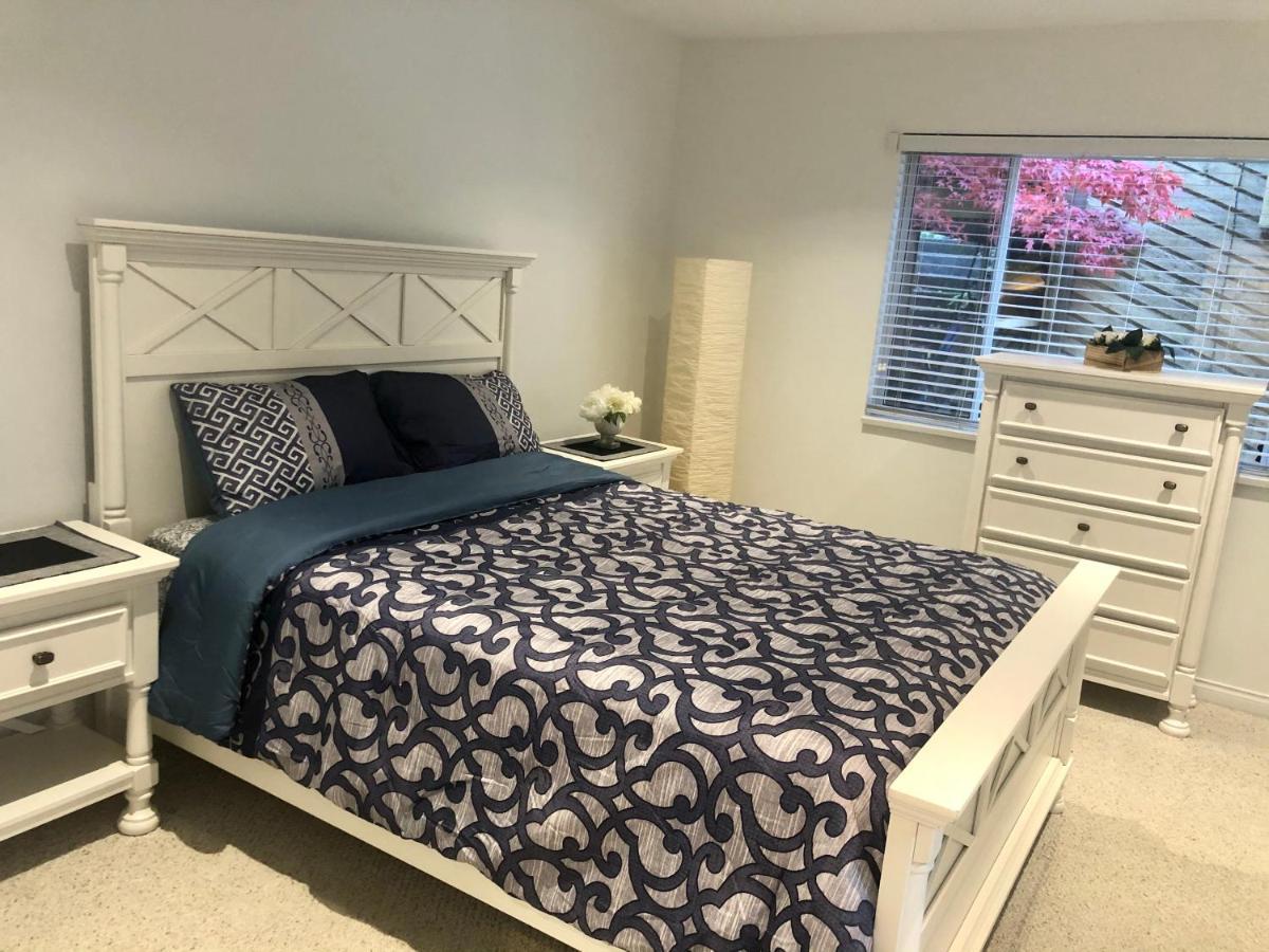Beautiful Modern Suite North Vancouver Extérieur photo