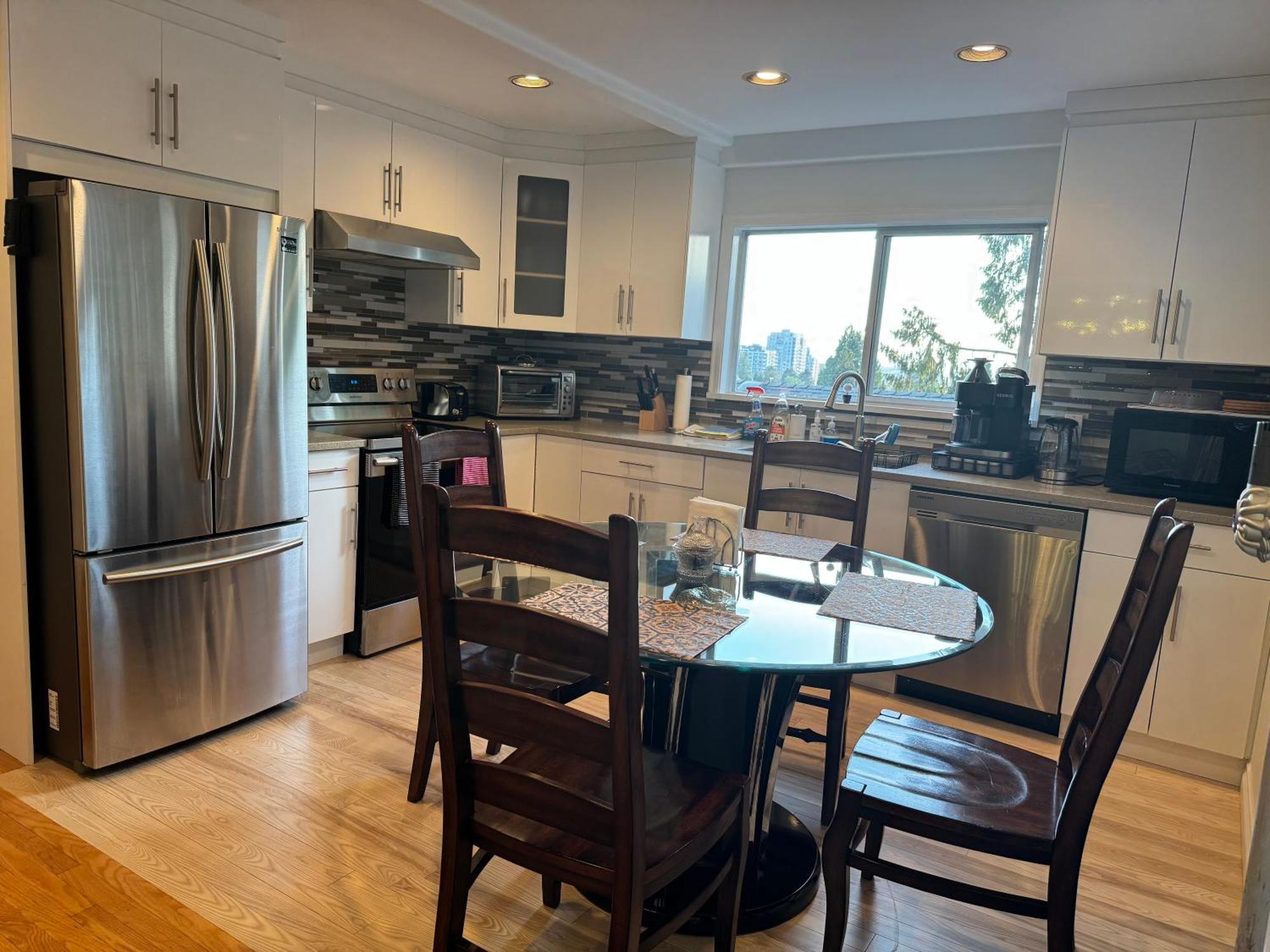 Beautiful Modern Suite North Vancouver Extérieur photo